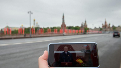 Cum a ajuns telefonul mobil cel mai mare ucigas de rusi pe frontul din Ucraina