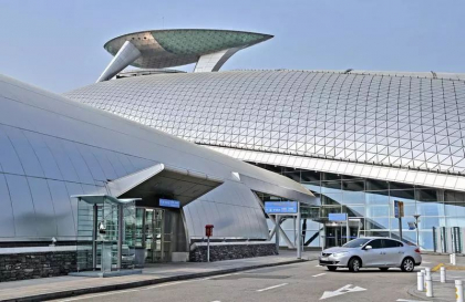 „Terminalul”, varianta rusa: Cum au ramas 5 barbati rusi blocati intr-un aeroport din Seul dupa ce au fugit de mobilizare
