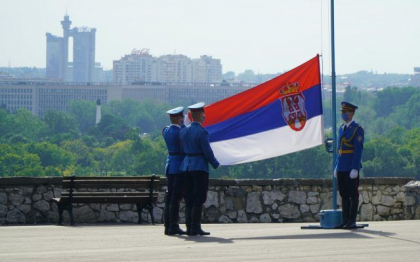 Premierul Serbiei anunta ca va cere garantii suplimentare pentru cresterea securitatii in Kosovo, dupa ce misiunea NATO a respins reintoarcerea fortelor sarbe

