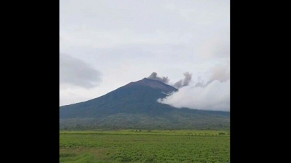 Alerta in Indonezia. Vulcanul Kerinci de pe insula Sumatra a intrat in eruptie - VIDEO
Alerta in Indonezia. Vulcanul Kerinci de pe insula Sumatra a intrat in eruptie - VIDEO