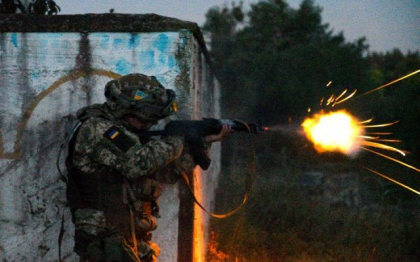 Armata ucraineana anunta ca desfasoara contraatacuri in Soledar: „Dupa mai multe zile de retragere, am facut un mic avans. Gara este a noastra. Mina este a noastra. Asteptam sprijin”
Armata ucraineana anunta ca desfasoara contraatacuri in Soledar: „Dupa mai multe zile de retragere, am facut un mic avans. Gara este a noastra. Mina este a noastra. Asteptam sprijin”