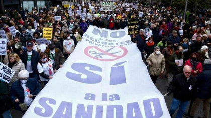 Medicii si asistentele au iesit in strada la Madrid. Zeci de mii de oameni acuza guvernul ca favorizeaza sistemul privat
