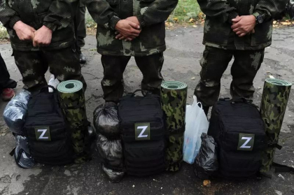 „Mai putin alarmanta pentru populatie decat o noua mobilizare”: Cum incearca Moscova sa faca rost de mai multi soldati pentru razboi