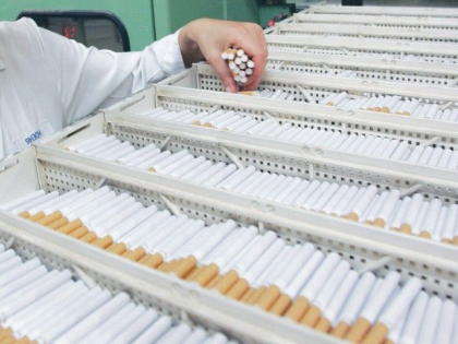 Si-au facut propria fabrica de tigari contrafacute in Franta. Noua persoane, majoritatea moldoveni - arestati in urma unor perchezitii. Peste 100 de tone de produse ilegale - confiscate