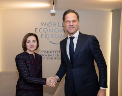 Presedintele Maia Sandu, la discutii cu premierul Regatului Tarilor de Jos, Mark Rutte, la Davos: „Vom continua cooperarea in procesul de transformare democratica a tarii noastre” Presedintele Maia Sandu, la discutii cu premierul Regatului Tarilor de Jos, Mark Rutte, la Davos: „Vom continua cooperarea in procesul de transformare democratica a tarii noastre”