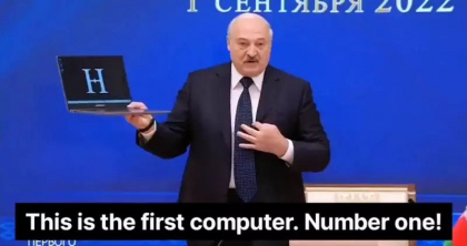 Alexandr Lukasenko afirma ca si-a inlocuit „computerul” Apple cu unul produs la fabrica de televizoare din Belarus
Alexandr Lukasenko afirma ca si-a inlocuit „computerul” Apple cu unul produs la fabrica de televizoare din Belarus