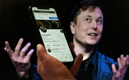 Elon Musk neaga afirmatiile conform carora Twitter ar mai avea doar 1300 de angajati: ”Exista aproximativ 2300 de angajati activi”