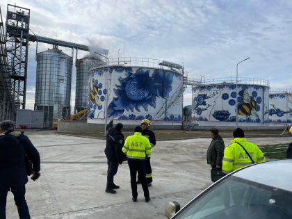 Control inopinat la Portul Giurgiulesti. Agentia pentru Supraveghere Tehnica: „A fost emisa prescriptia privind intreprinderea masurilor de demolare a silozurilor de depozitare a srotului”  - FOTO