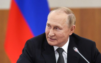 Kremlin: „Prea devreme” pentru a vorbi despre o eventuala candidatura a lui Putin la alegerile din 2024 Kremlin: „Prea devreme” pentru a vorbi despre o eventuala candidatura a lui Putin la alegerile din 2024