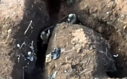Imagini cu puternic impact emotionat din transee: Cum au ajuns un rus si un ucrainean sa se impuste fata-n fata - VIDEO Imagini cu puternic impact emotionat din transee: Cum au ajuns un rus si un ucrainean sa se impuste fata-n fata - VIDEO