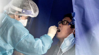 China anunta peste 4 milioane de cazuri de COVID-19 pe zi, dupa ce serbarea Anului Nou Chinezesc a accelerat raspandirea virusului