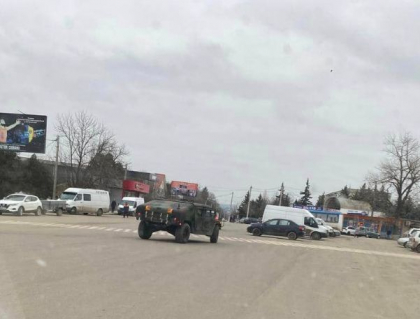 Tehnica militara - surprinsa pe strazile din Floresti. Precizarile ministerului Apararii - FOTO
