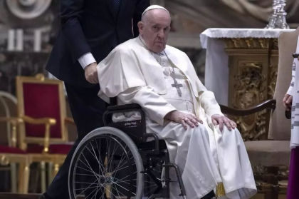 Papa Francisc condamna „spirala mortii” tot mai mare in Orientul Mijlociu
