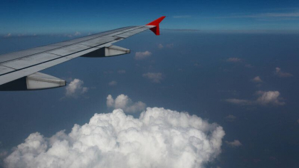 O italianca a fost legata de scaun intr-un avion. Ce facuse femeia O italianca a fost legata de scaun intr-un avion. Ce facuse femeia