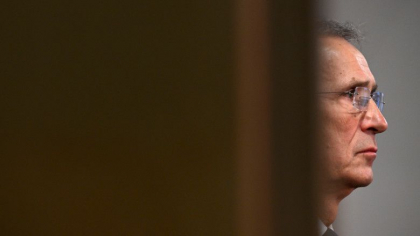 Politico: Cine va conduce NATO, dupa Stoltenberg: O femeie? Cineva din Europa de Est? Sau tot Stoltenberg?
Politico: Cine va conduce NATO, dupa Stoltenberg: O femeie? Cineva din Europa de Est? Sau tot Stoltenberg?