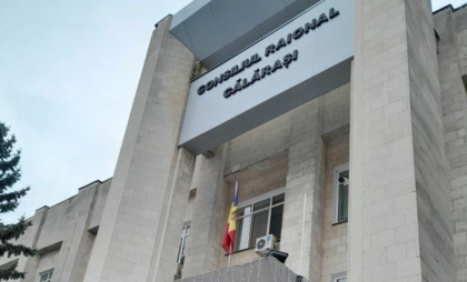Presedintele raionului Calarasi, primarul, dar si un sef de directie din cadrul Consiliului raional ar putea fi plasati in arest preventiv. Magistratii de la Judecatoria Ciocana - examineaza demersurile procurorilor 