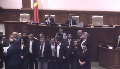 Deputatii BCS parasesc sedinta Parlamentului. Oleg Reidman: „Noi credem ca nu are rost sa prelungim starea de urgenta”