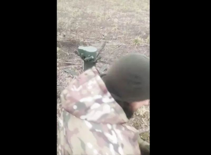  Soldatii ucraineni au descoperit o mina a rusilor ce functioneaza ca un sistem antitanc Javelin - VIDEO