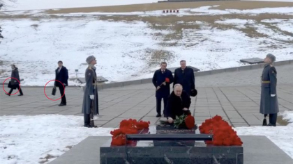 Putin si-a adus „valiza nucleara” cu el la ceremonia de la Volgograd