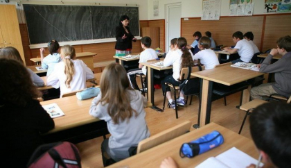 Finantarea per elev, condamnare pentru scolile mici: „Supravietuim de la o zi la alta, nu ne putem dezvolta” Finantarea per elev, condamnare pentru scolile mici: „Supravietuim de la o zi la alta, nu ne putem dezvolta”