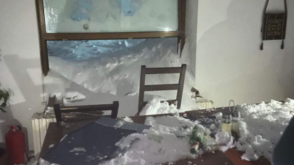 Erau si moldoveni la cabana lovita de o avalansa, in muntii Fagaras din Romania? Precizarile MAEIE Erau si moldoveni la cabana lovita de o avalansa, in muntii Fagaras din Romania? Precizarile MAEIE