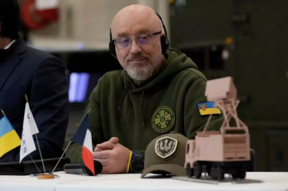 Reznikov spune ca isi va da demisia daca Zelenski ii va cere acest lucru, dupa scandalul de coruptie privind achizitiile pentru armata Reznikov spune ca isi va da demisia daca Zelenski ii va cere acest lucru, dupa scandalul de coruptie privind achizitiile pentru armata
