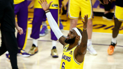LeBron James face istorie in NBA. A devenit cel mai bun marcator, depasindu-l pe Kareem Abdul-Jabbar - VIDEO LeBron James face istorie in NBA. A devenit cel mai bun marcator, depasindu-l pe Kareem Abdul-Jabbar - VIDEO
