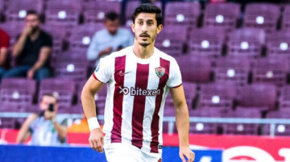 Trauma unui cutremur cu magnitudinea de peste 7: La doua ore dupa ce a iesit singur de sub daramaturi, un fotbalist a fost gasit ratacind in ploaie, in picioarele goale Trauma unui cutremur cu magnitudinea de peste 7: La doua ore dupa ce a iesit singur de sub daramaturi, un fotbalist a fost gasit ratacind in ploaie, in picioarele goale