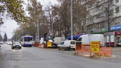 Atentie, soferi. Traficul rutier - suspendat pe o strada din capitala. Care este motivul 