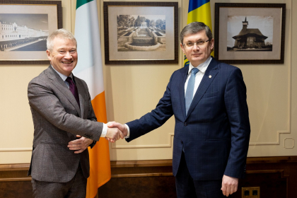 Igor Grosu, la intrevedere cu ambasadorul Irlandei in Republica Moldova, Paul McGarry. Presedintele Parlamentului: "Contam pe experienta si expertiza irlandeza in mai multe domenii" Igor Grosu, la intrevedere cu ambasadorul Irlandei in Republica Moldova, Paul McGarry. Presedintele Parlamentului: "Contam pe experienta si expertiza irlandeza in mai multe domenii"