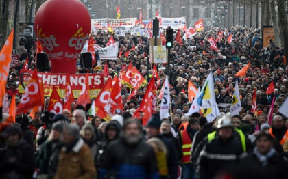 Noi proteste masive in Franta impotriva reformei sistemului de pensii
