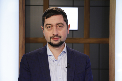 Valeriu Pasa, dupa ce Andrei Spinu a fost numit in functia de secretar al institutiei prezedentiale: „Ca ministru s-a dovedit a fi incompetent, nepasator, si arogant in comunicare”