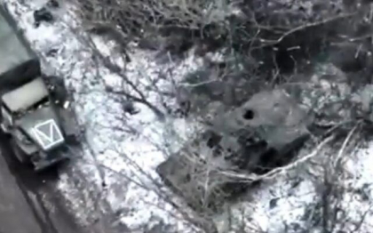 Imagini cu coloana de blindate rusesti distrusa. Ce s-a intamplat langa Vuhledar - VIDEO
Imagini cu coloana de blindate rusesti distrusa. Ce s-a intamplat langa Vuhledar - VIDEO