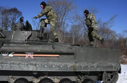 Bloggerii militari rusi se indoiesc ca Moscova poate lansa o mare ofensiva terestra mecanizata
Bloggerii militari rusi se indoiesc ca Moscova poate lansa o mare ofensiva terestra mecanizata