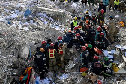 Cutremur in Turcia si Siria. Bilantul a depasit 37.000 de morti. Echipele de salvare inca aud voci sub daramaturi Cutremur in Turcia si Siria. Bilantul a depasit 37.000 de morti. Echipele de salvare inca aud voci sub daramaturi