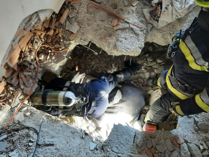 Salvatorii moldoveni continua cautarile sub blocurile daramate in urma cutremurelor din Turcia. IGSU: „Au identificat si extras cadavrele a doua persoane” - FOTO Salvatorii moldoveni continua cautarile sub blocurile daramate in urma cutremurelor din Turcia. IGSU: „Au identificat si extras cadavrele a doua persoane” - FOTO