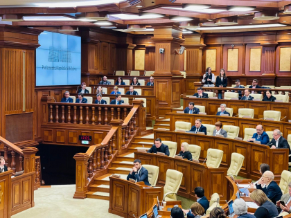 Ultima ora. Parlamentul a votat programul de activitate al Guvernului condus de Dorin Recean si lista ministrilor / DOC Ultima ora. Parlamentul a votat programul de activitate al Guvernului condus de Dorin Recean si lista ministrilor / DOC