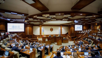 Votat unanim in lectura finala: Mai multi cetateni vor beneficia de ajutor pentru perioada rece a anului
Votat unanim in lectura finala: Mai multi cetateni vor beneficia de ajutor pentru perioada rece a anului