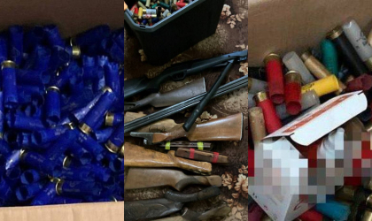 Avea acasa un intreg arsenal de munitii. Un barbat - sanctionat, dupa ce in locuinta acestuia au fost gasite si ridicate cinci arme si peste 700 de cartuse - FOTO Avea acasa un intreg arsenal de munitii. Un barbat - sanctionat, dupa ce in locuinta acestuia au fost gasite si ridicate cinci arme si peste 700 de cartuse - FOTO