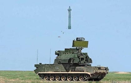 Rusia sustine ca are un sistem antiaerian aproape fara concurenti in lume. Unul a fost distrus deja de o drona azera
Rusia sustine ca are un sistem antiaerian aproape fara concurenti in lume. Unul a fost distrus deja de o drona azera