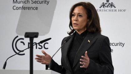 Kamala Harris spune ca Joe Biden „nu este prea in varsta” pentru functie si ca va candida din nou alaturi de el in 2024 Kamala Harris spune ca Joe Biden „nu este prea in varsta” pentru functie si ca va candida din nou alaturi de el in 2024