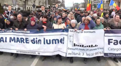 Dupa o pauza de cateva luni, membrii si simpatizantii Partidului SOR au iesit din nou la protest. Ce au cerut acestia de aceasta data - VIDEO