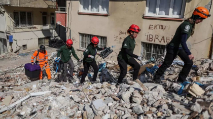 Un nou cutremur puternic cu magnitudinea de 6,4 grade a lovit sudul Turciei. Cel putin opt persoane au fost ranite Un nou cutremur puternic cu magnitudinea de 6,4 grade a lovit sudul Turciei. Cel putin opt persoane au fost ranite