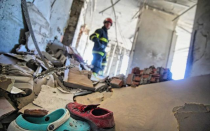 Cel putin 461 de copii au murit si peste 900 au fost raniti in razboiul declansat de Rusia in Ucraina, sustine biroul procurorului general de la Kiev
Cel putin 461 de copii au murit si peste 900 au fost raniti in razboiul declansat de Rusia in Ucraina, sustine biroul procurorului general de la Kiev