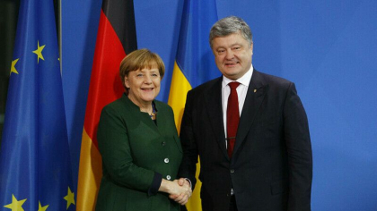 Angela Merkel, pacalita de farsori rusi care s-au dat drept Petro Porosenko, fost presedinte al Ucrainei. Ce au discutat