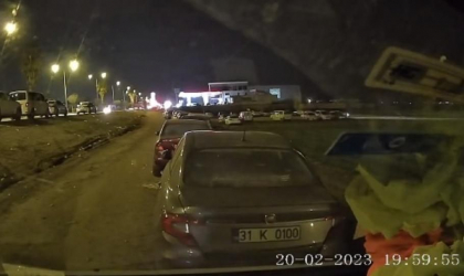 Sase morti si sute de raniti, dupa cutremurele puternice care au lovit aseara Turcia. Imagini dramatice filmate de camere - VIDEO