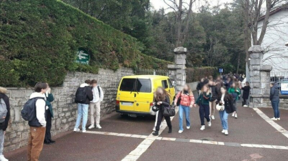 O profesoara de spaniola a fost injunghiata mortal de un elev. Adolescentul din Franta a fost arestat O profesoara de spaniola a fost injunghiata mortal de un elev. Adolescentul din Franta a fost arestat