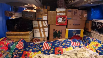 Un autocar plecat din Torino spre Moldova a fost confiscat inainte sa iasa din Italia. Politistii, uimiti de cum calatoreau cei 10 pasageri Un autocar plecat din Torino spre Moldova a fost confiscat inainte sa iasa din Italia. Politistii, uimiti de cum calatoreau cei 10 pasageri