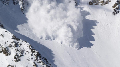 Avalansa in Muntii Rodnei. Un turist strain aflat la schi ar fi murit, doua persoane sunt date disparute Avalansa in Muntii Rodnei. Un turist strain aflat la schi ar fi murit, doua persoane sunt date disparute