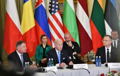 Cum s-a schimbat lumea dupa un an de razboi in Ucraina. Europa, fortata sa-si clarifice relatia cu SUA si China Cum s-a schimbat lumea dupa un an de razboi in Ucraina. Europa, fortata sa-si clarifice relatia cu SUA si China